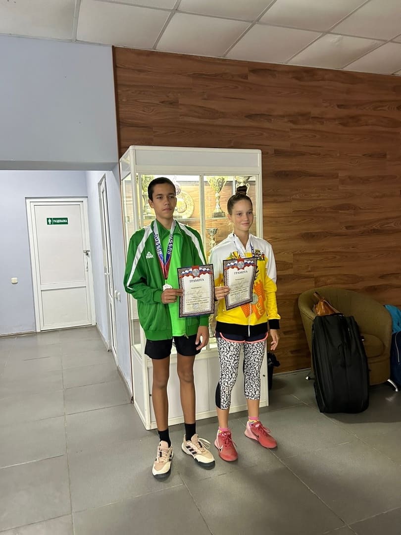 Поздравляем Казимирову Алису с двумя медалями Первенства теннисного центра «Горизонт»